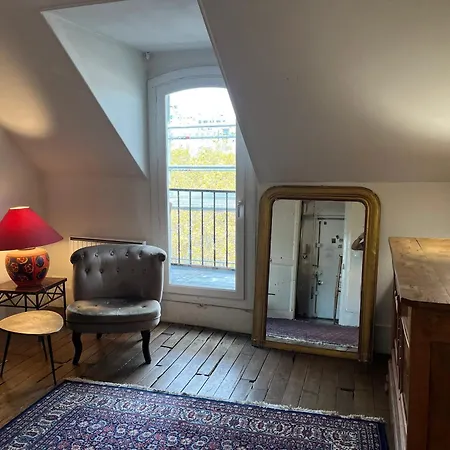 Apartment Proche De Montmartre 45 M² Balcon